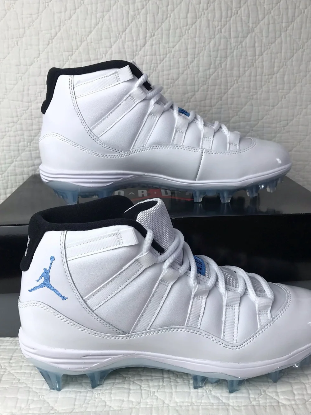 Nike Air Jordan 11 MID TD Football Cleats Men’s SZ 8 White Blue HM7324-104